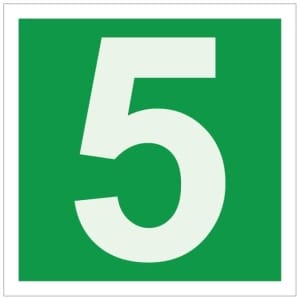 Numero 5 jälkivalaiseva kyltti